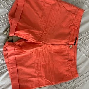 Shorts de dama Tommy Hilfiger en buenas condiciones excelente para este verano